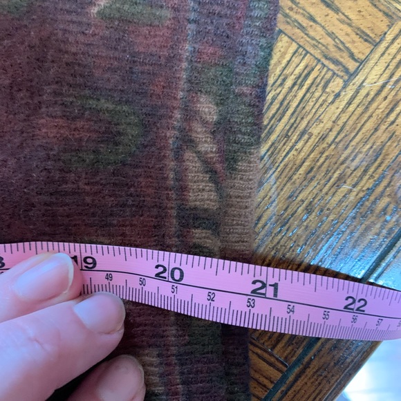 Vintage Wool Feeling Tapestry Print Crew Neck Sweater. - Picture 8 of 8